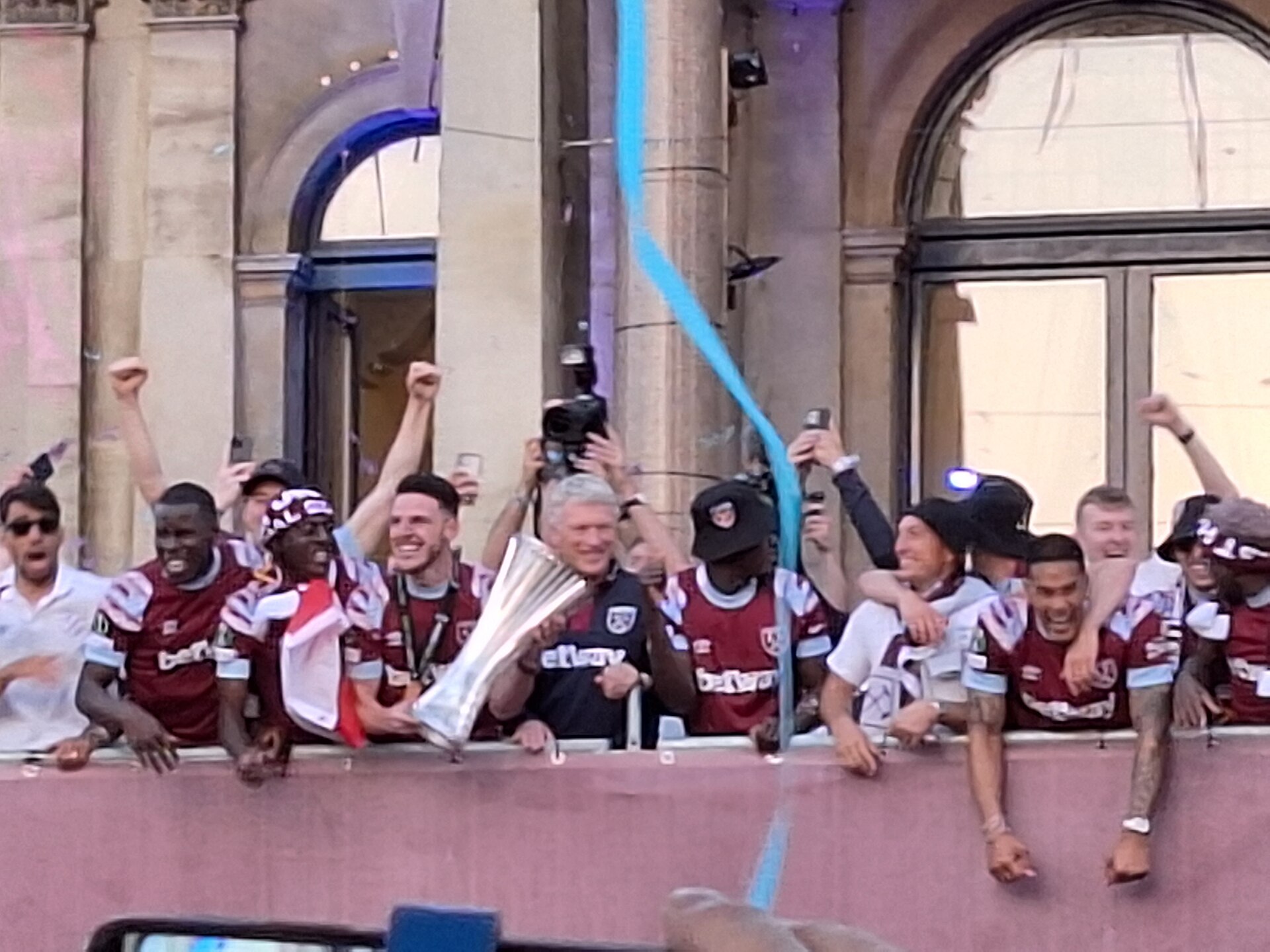 West Ham diễu hành mừng chức vô địch Conference League