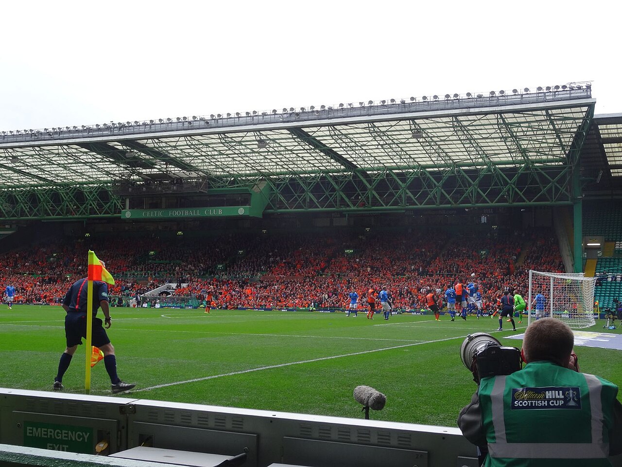 Các cầu thủ tranh tài trong khuôn khổ Scottish Cup