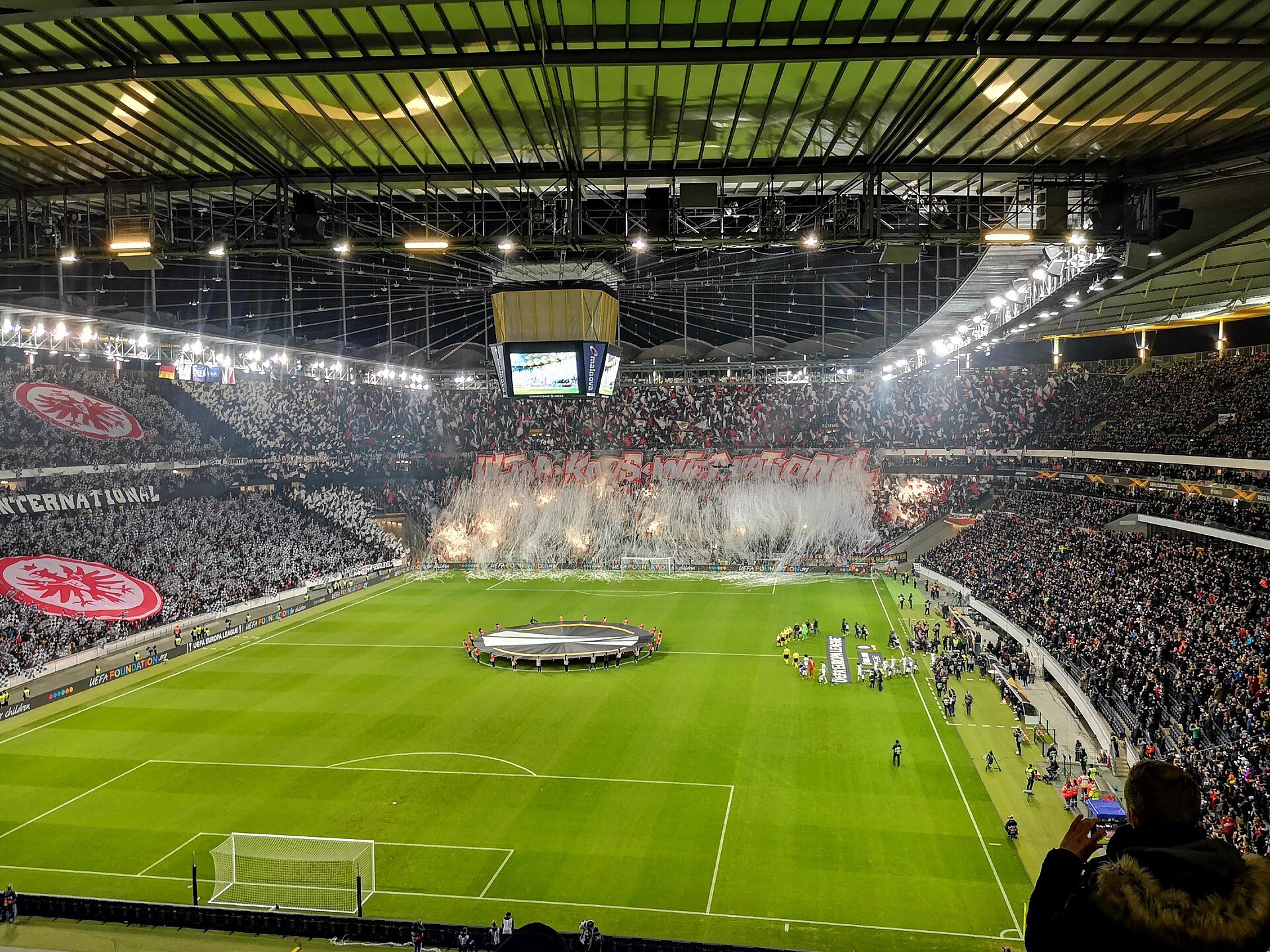 Trận Eintracht Frankfurt gặp Marseille ở UEFA Europa League
